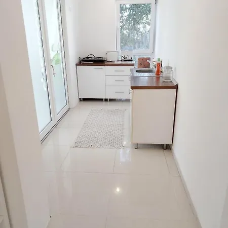 Apartament De Lux 90 Mp *